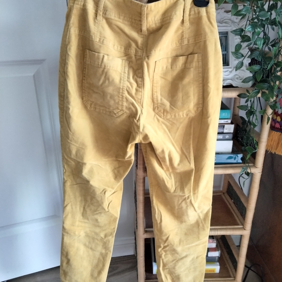 Free people size 0 gold pants - Picture 4 of 10
